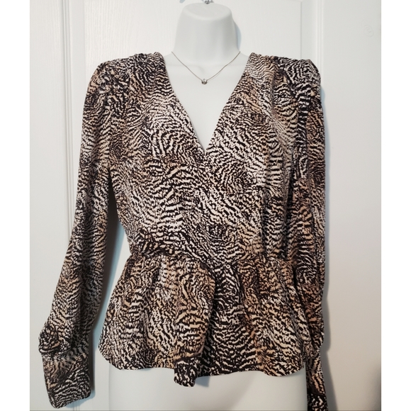 2 for $20 š“H&M Animal Print Peplum Blouse